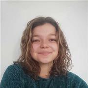 Etudiante en Master 2 de Recherche en Histoire, je suis une habituée de l'aide au devoir et du soutien scolaire